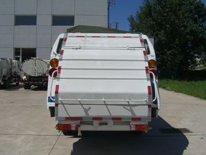 鄭州日產(chǎn)凱普斯達(dá)130馬力壓縮式垃圾車