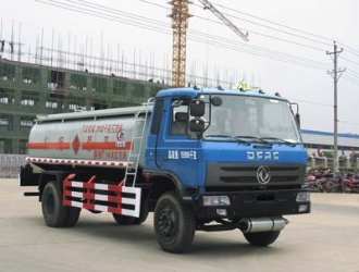 10噸東風(fēng)153運(yùn)油車