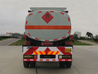 10噸東風(fēng)153運(yùn)油車