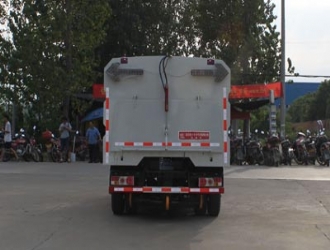 國(guó)四東風(fēng)凱普特N系列掃路車