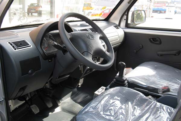 長安神琪冷藏車車頭內(nèi)飾