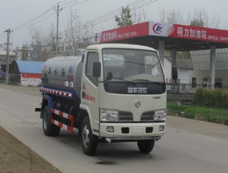 國(guó)四東風(fēng)小多利卡灑水車（2方）
