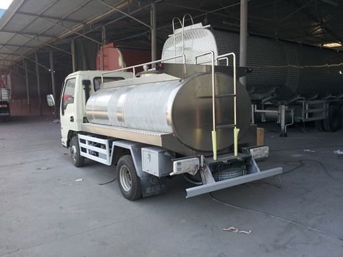 液態(tài)食品運(yùn)輸車(chē)（5方）