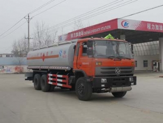 國(guó)四東風(fēng)153后雙橋加油車（17.8噸）