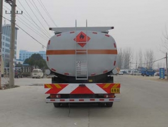 國(guó)四東風(fēng)153后雙橋加油車（17.8噸）