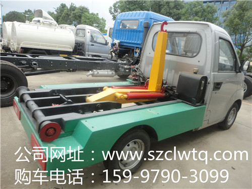 開(kāi)瑞汽油3方車(chē)廂可卸式垃圾車(chē)尾部圖片展示