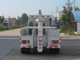 江鈴新順達抱胎式一拖一清障車