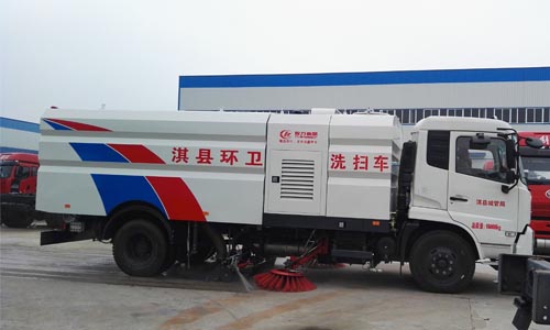 東風(fēng)天錦洗掃車圖片
