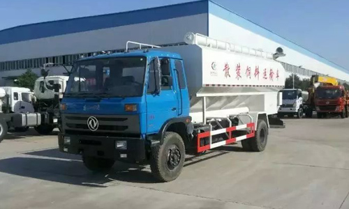 東風(fēng)153散裝飼料運(yùn)輸車圖片