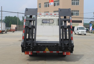 國五重汽豪沃平板運輸車