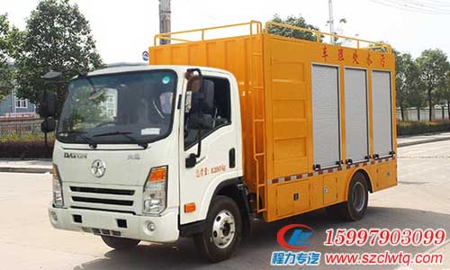大運(yùn)奧普力污水處理車