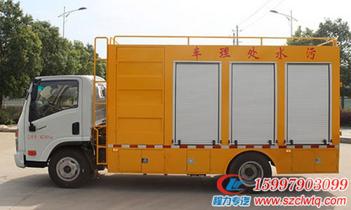 大運(yùn)污水處理車