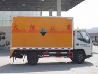 國五江鈴廂長4.2米腐蝕性物品廂式運輸車
