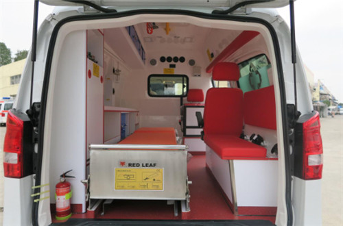 奔馳Vito(新威霆)高頂監(jiān)護(hù)型救護(hù)車內(nèi)部結(jié)構(gòu)圖片 奔馳Vito(新威霆)高頂監(jiān)護(hù)型救護(hù)車內(nèi)部結(jié)構(gòu)圖片