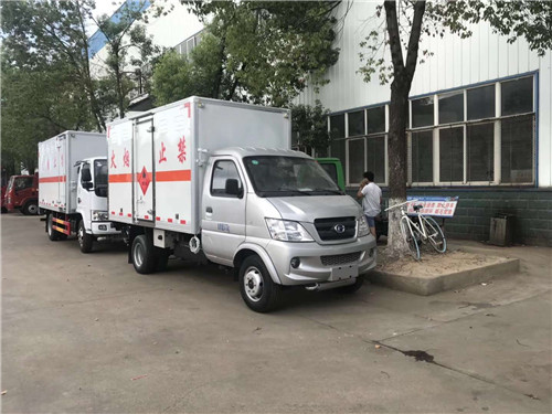 國五昌河廂長3.3米雜項危險物品廂式運輸車