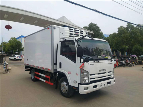 慶鈴五十鈴KV600藍牌冷鏈運輸車