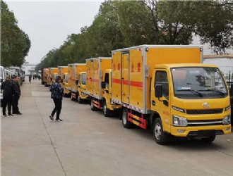 國六躍進(jìn)福運(yùn)藍(lán)牌3米爆破器材運(yùn)輸車