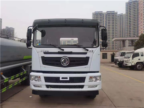 東風(fēng)華神T5前四后八25噸灑水車