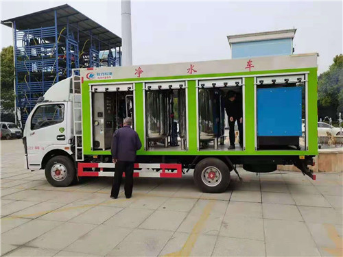 國六東風(fēng)凈水車