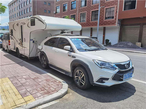 背駝式拖掛房車內(nèi)飾圖片展示 背駝式拖掛房車內(nèi)飾圖片展示