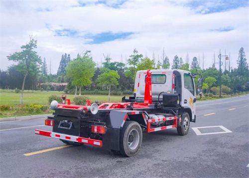 重汽豪曼國六藍(lán)牌勾臂垃圾車