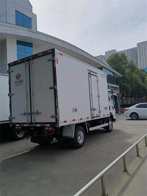 重汽王牌冷藏車