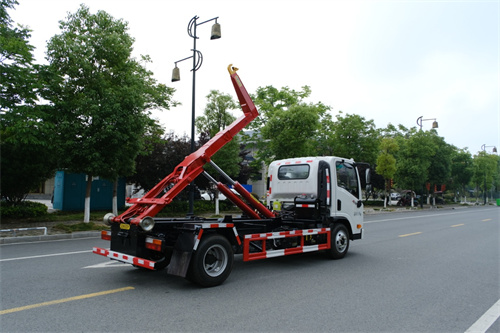 成都大運(yùn)國六藍(lán)牌重載車廂可卸式垃圾車