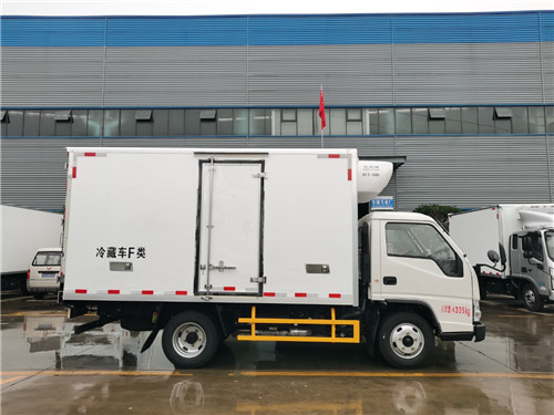 江鈴順達(dá)2800軸距冷藏車