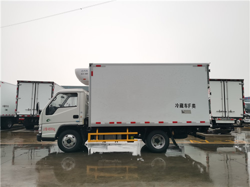 江鈴順達(dá)2800軸距冷藏車