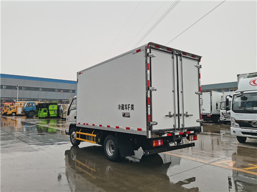 江鈴順達(dá)2800軸距冷藏車