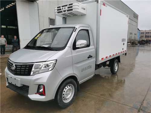 長安跨越T3PLUS小型冷藏車